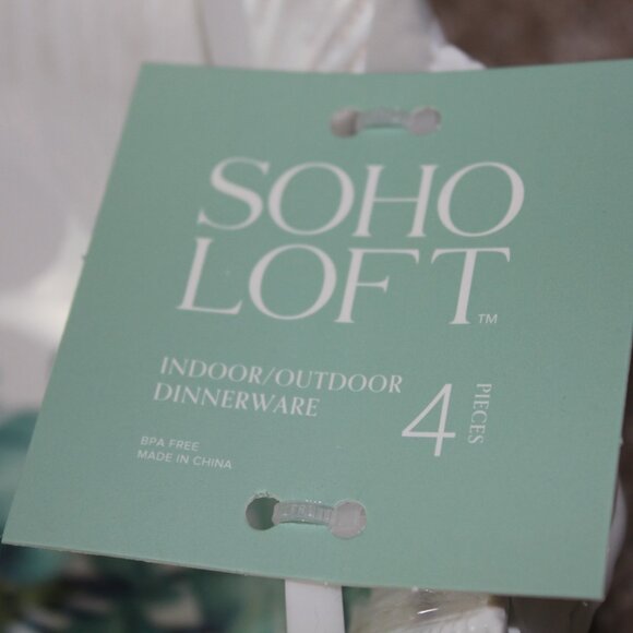 Soho Loft Blue Flower Scalloped Set of 4 Melamine 8" Cereal Bowls White NWT - Picture 4 of 7